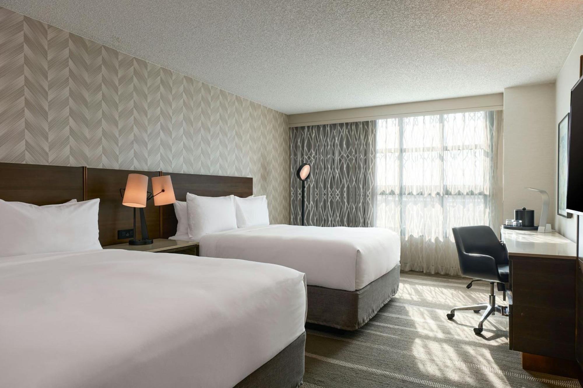 Hotel Renaissance Angeles Airport Los Angeles
